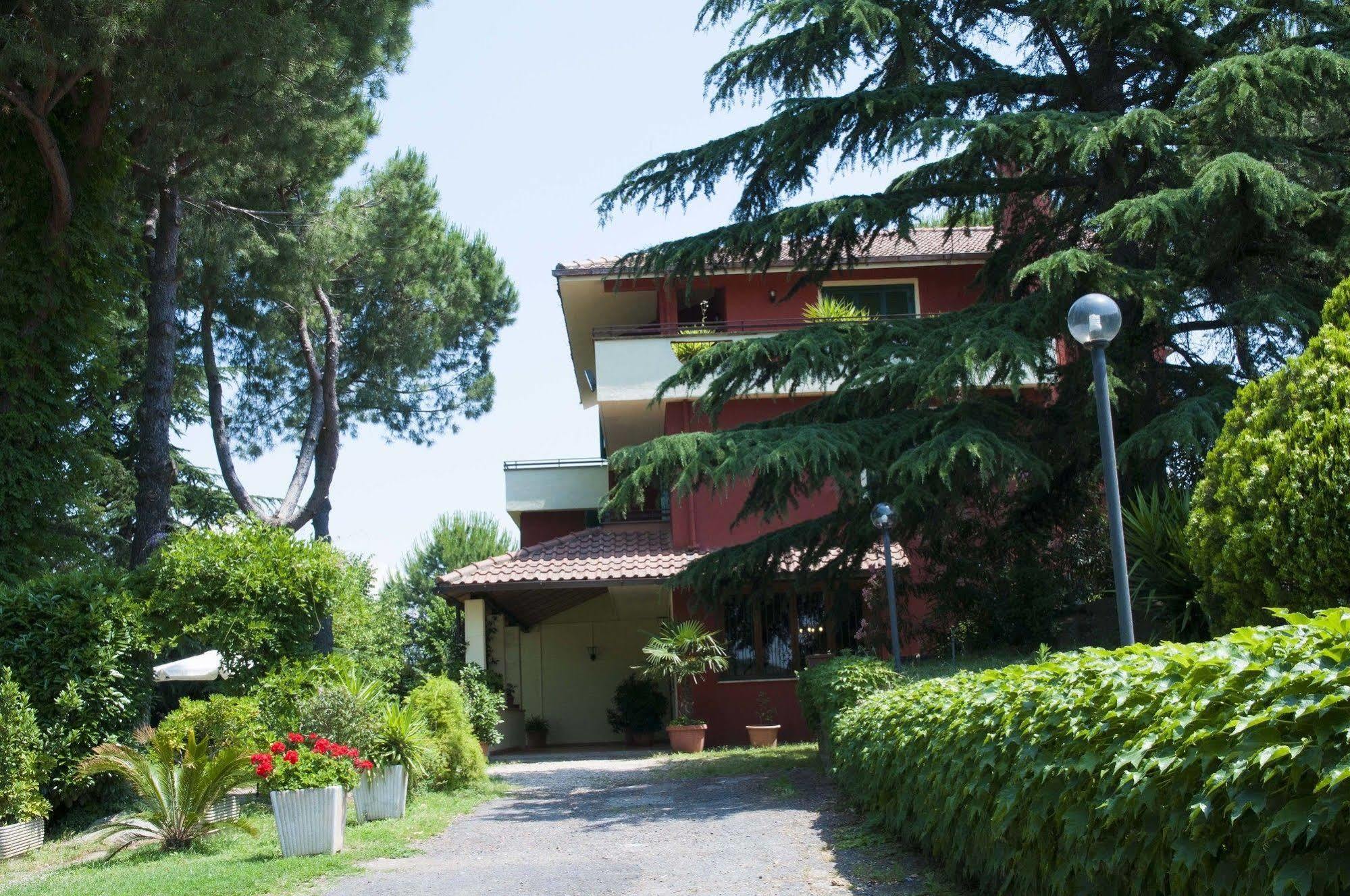 Hotel Villa Maria Luigia Frascati Exterior foto